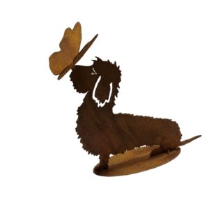 metalen decoratie hond tuin ruwharige teckel vlinder